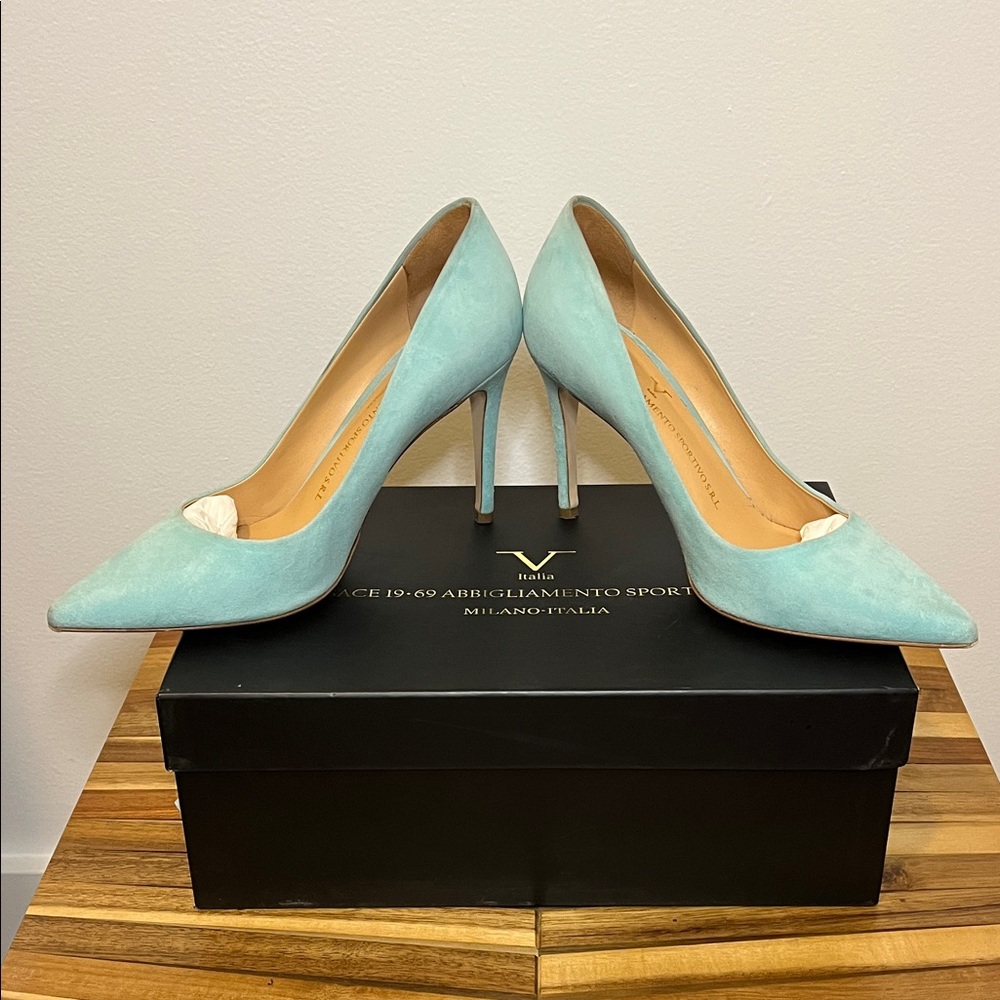 Versace Light Blue Pointed Heels - Picture 4 of 13